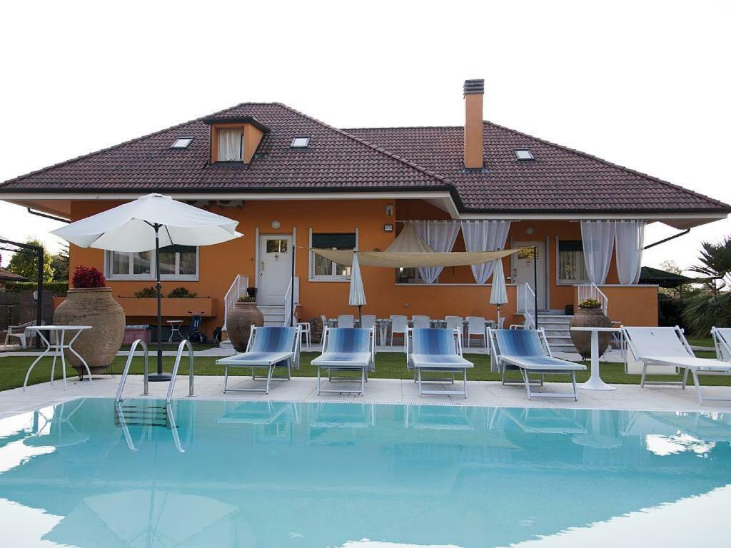 Villa Orange ペスカンティーナ エクステリア 写真